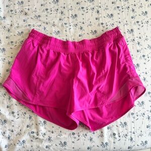 lululemon hotty hot shorts SONIC PINK
